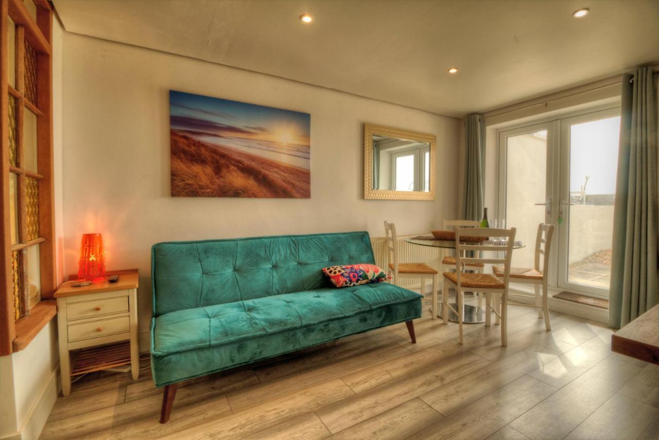Pass The Keys Shore To Please - Sea Views And Beach Front Modern 1Bed Apt With Sofabed Portsmouth Exteriér fotografie