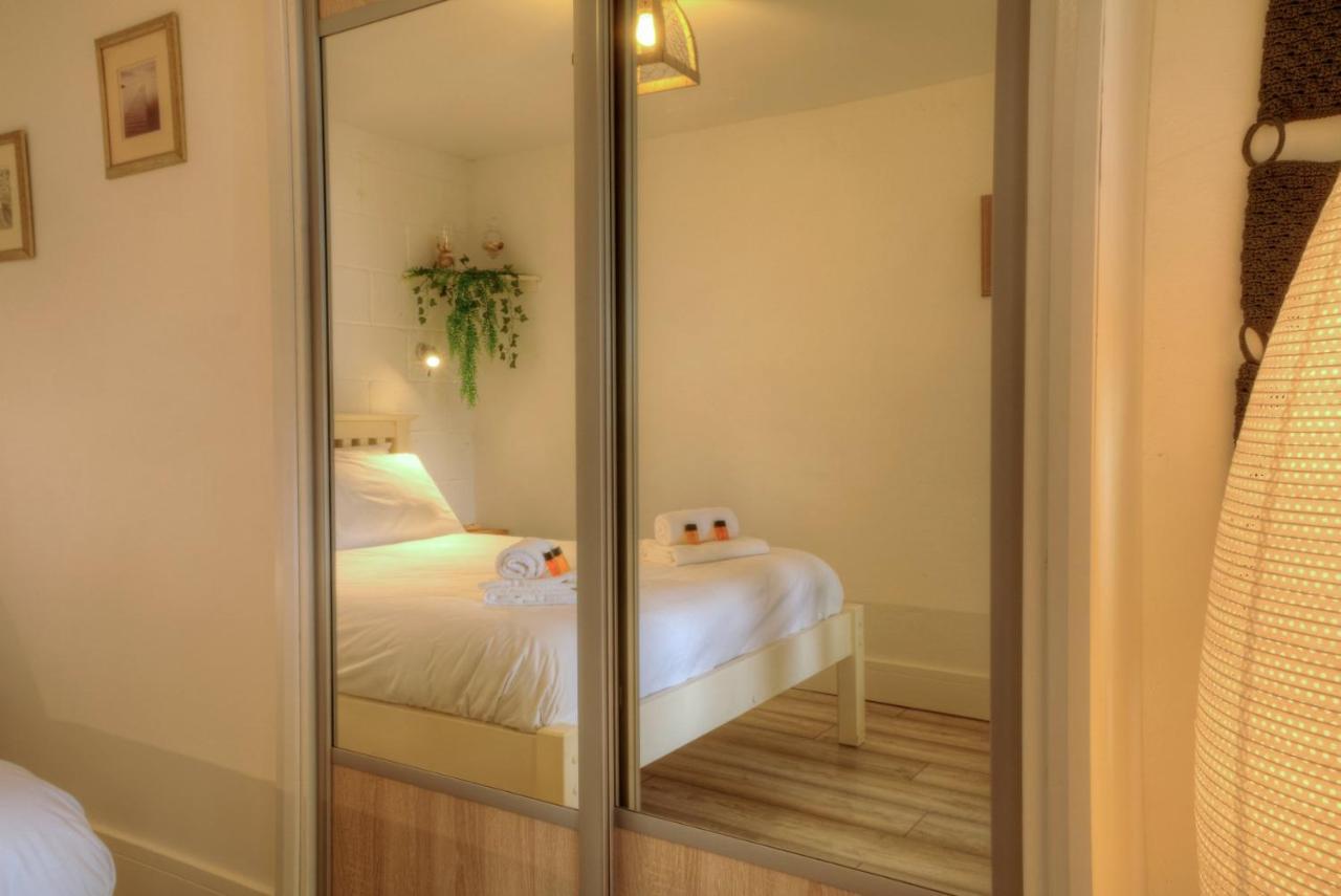 Pass The Keys Shore To Please - Sea Views And Beach Front Modern 1Bed Apt With Sofabed Portsmouth Exteriér fotografie